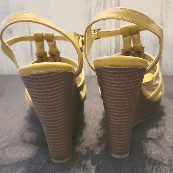 Wedges - Picture 2 of 5